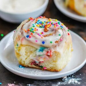 Funfetti Cinnamon Rolls Recipe