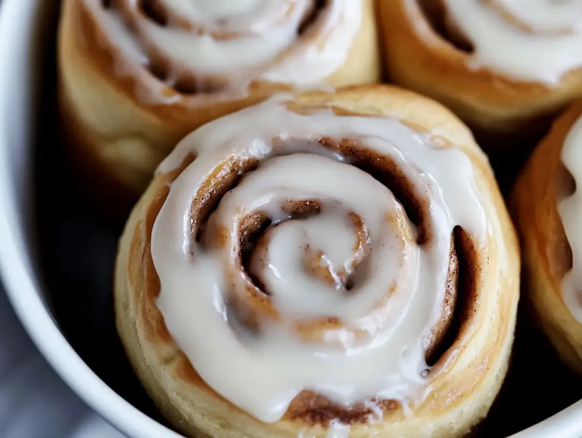 Soft And Fluffy Sourdough Cinnamon Rolls Recipe