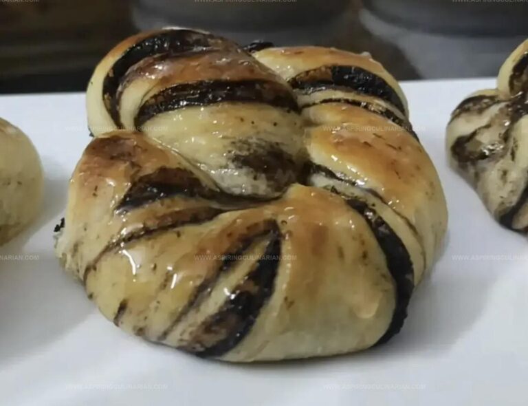 Soft Chocolate Cinnamon Rolls Recipe