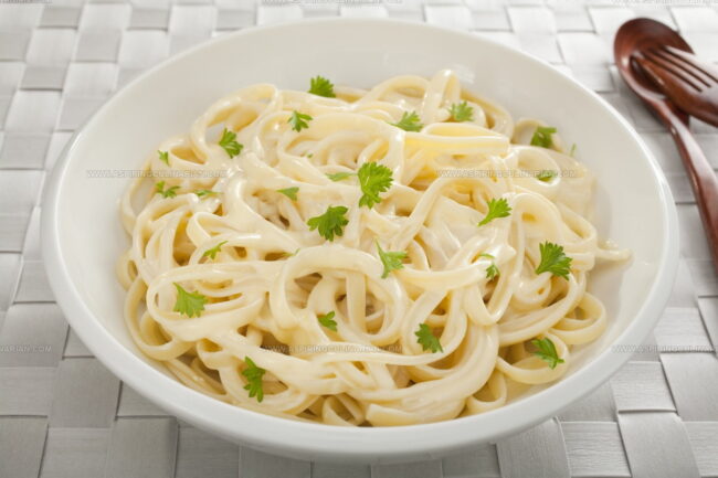 Fettuccine Alfredo
