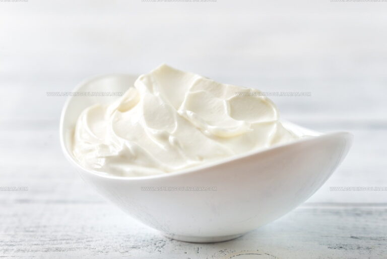 5 Crème Fraîche Replacements That Work in Recipes